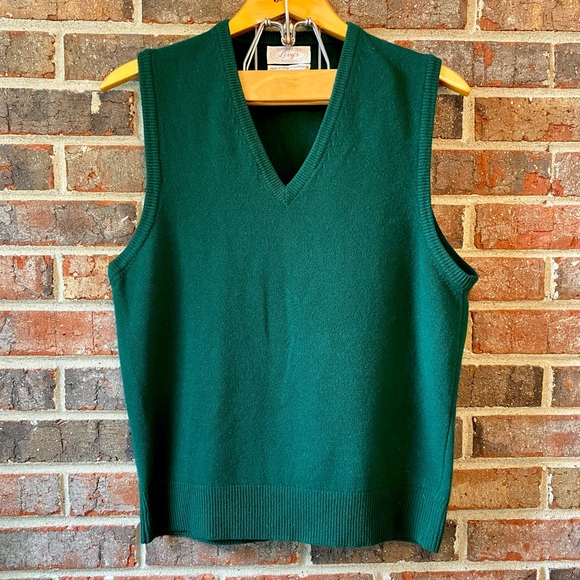 Men’s M 100% Cashmere Sweater Vest from Levy’s Nashville - Picture 1 of 3